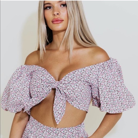 Kittenish Tops - Kittenish Floral Crop Top